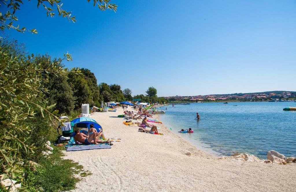 Dianaville Banjole Buitenkant foto