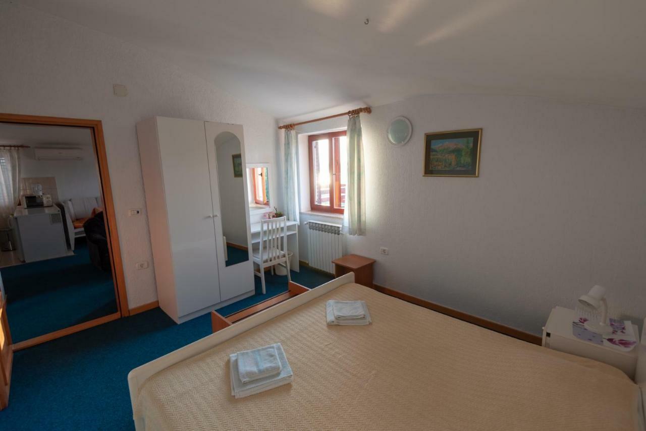 Dianaville Banjole Buitenkant foto